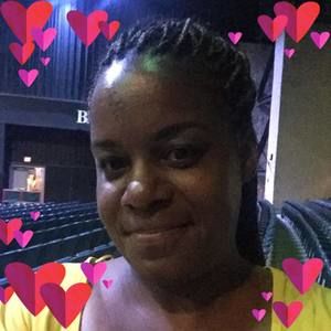 Meet your Posher, Ernetta